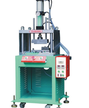 清理氣壓鉚接機過程中有哪些要注意？