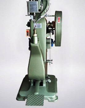 如何選擇徑向鉚接機生產廠家？