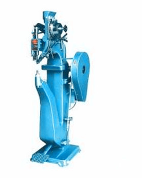 如何判斷所采購(gòu)的氣壓鉚接機(jī)是否性?xún)r(jià)比高？