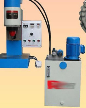 沒有鉚釘連接的無鉚釘鉚接機(jī)如何調(diào)試?