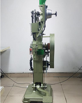 如何正確選用鉚接機？