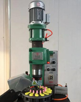 怎樣安全地操作氣液增壓鉚接機?